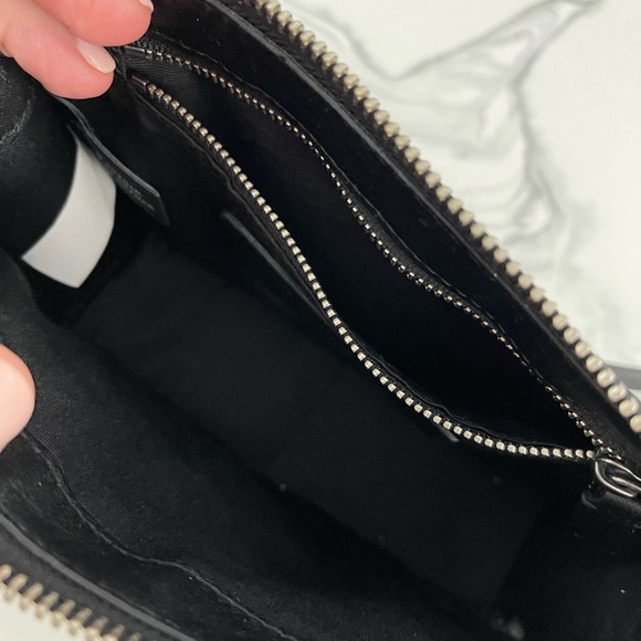 Marc Jacobs Madison Crossbody Purse in Patent Leather RARE - Picture 4 of 5